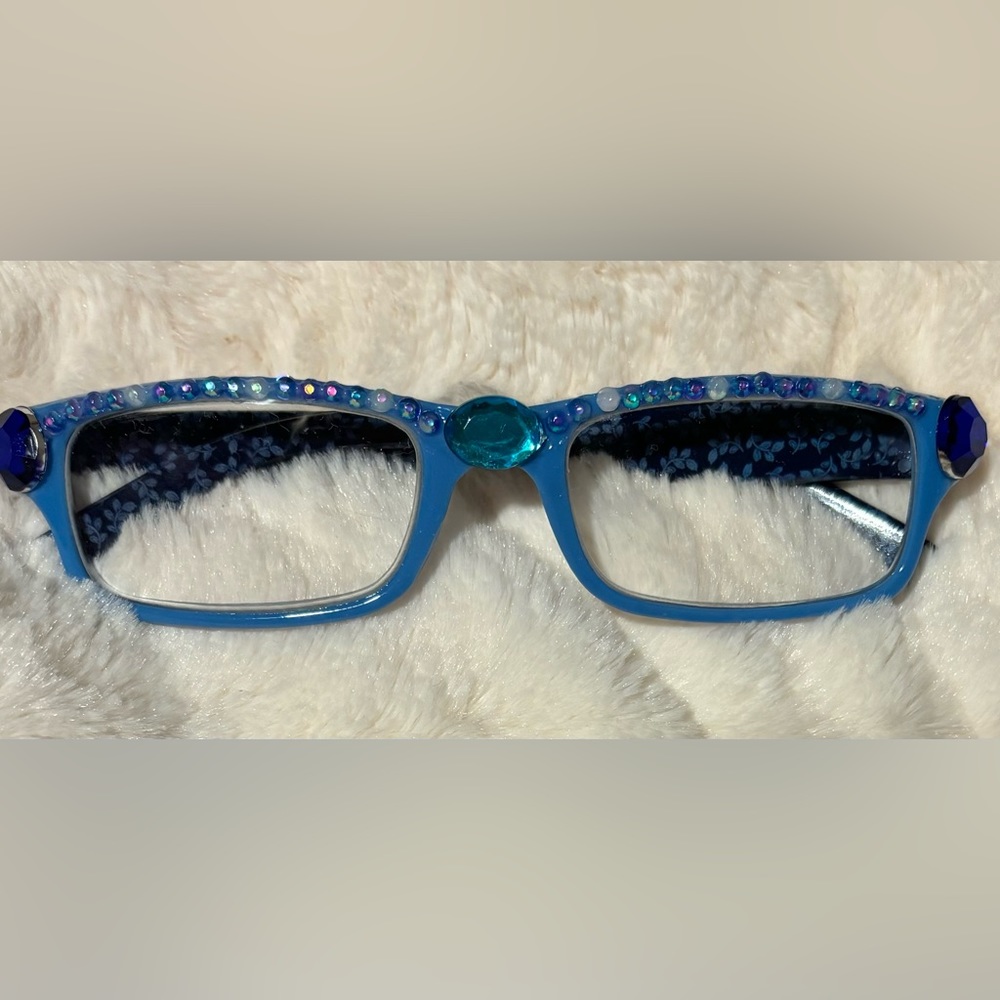 Reading Glasses Designed - Picture 3 of 5